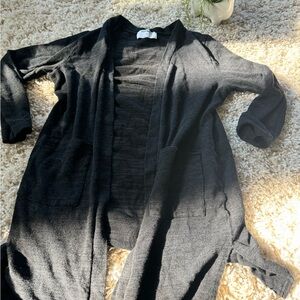 Old navy cute fall Grey long cozy cardigan with pockets